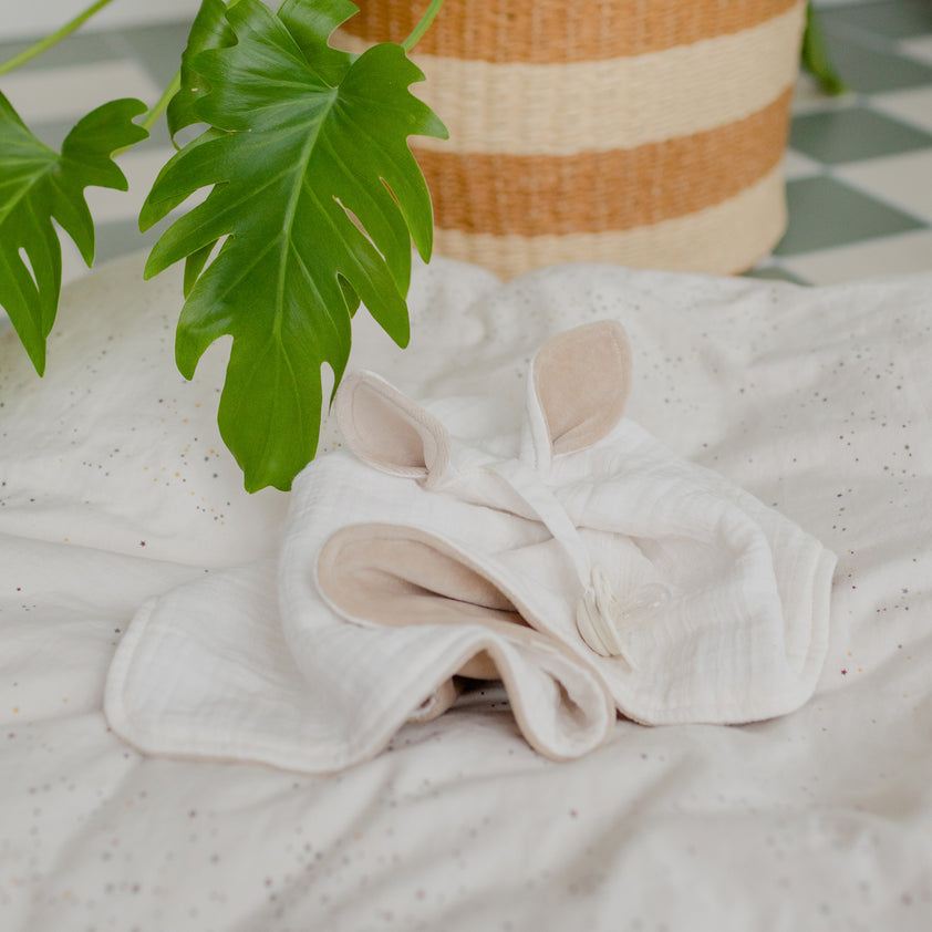 Kangaroo Cuddle Cloth ONE.CHEW.THREE